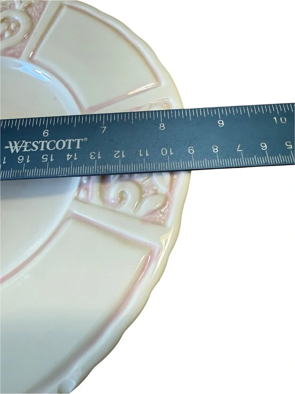 Plate-Salad/Dessert-Carmel Ceramica-Flower Garden Collection-Embossed Design